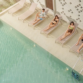 Swimming Poolalt=