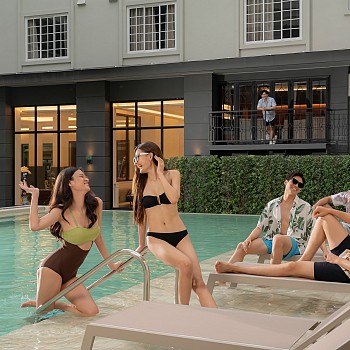 Swimming Poolalt=
