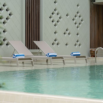 Swimming Poolalt=