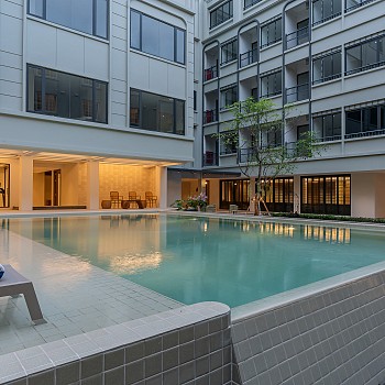 Swimming Poolalt=