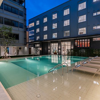 Swimming Poolalt=